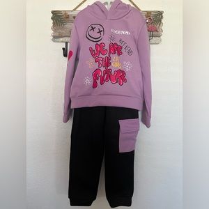 7-8 youth 2pc pullover/pant set